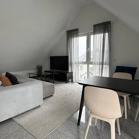 Mit Grosser Terasse *