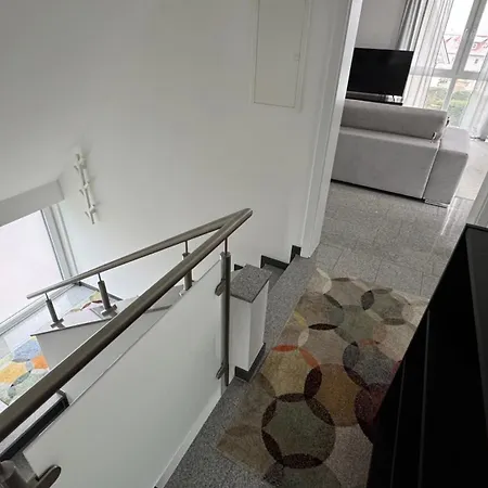 Mit Grosser Terasse *