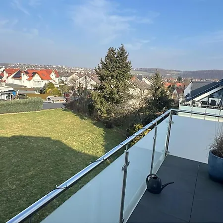 Mit Grosser Terasse 公寓